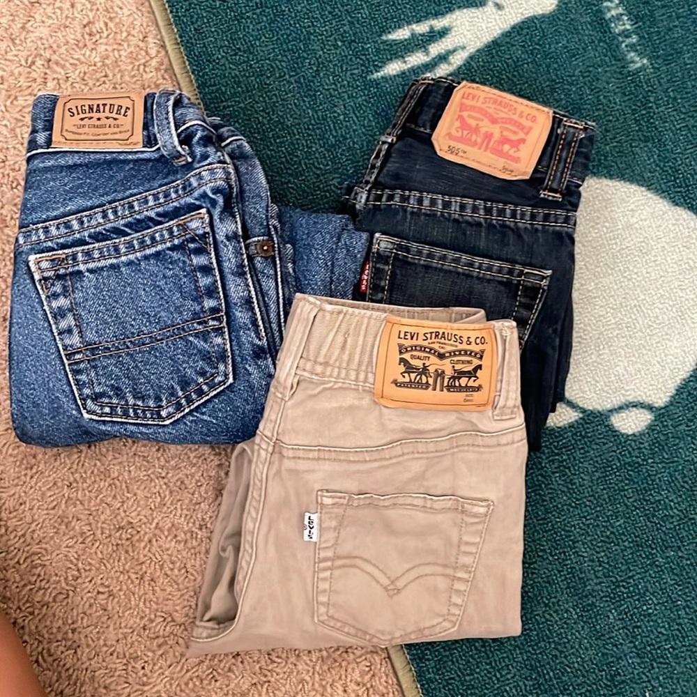 3 pairs of Levi jeans kids size 5